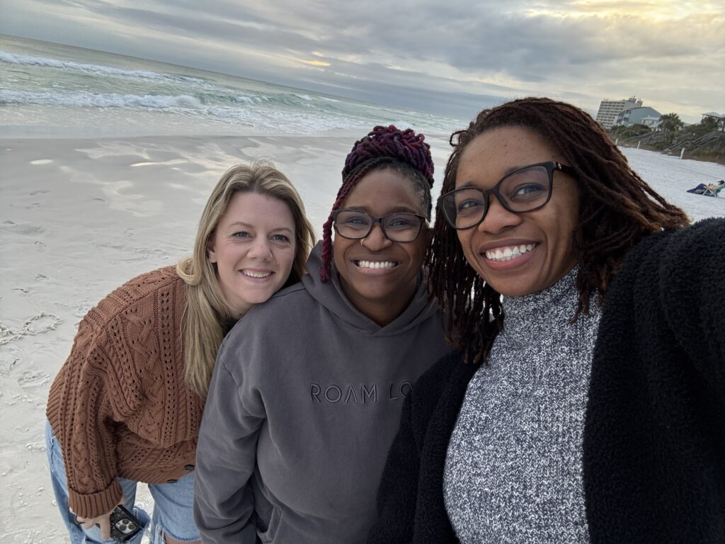 beach date with family photographers at retreat